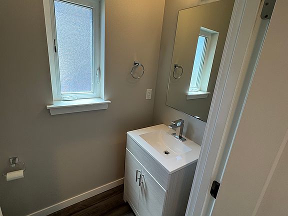 4th image of 983 Sunseeker Ln