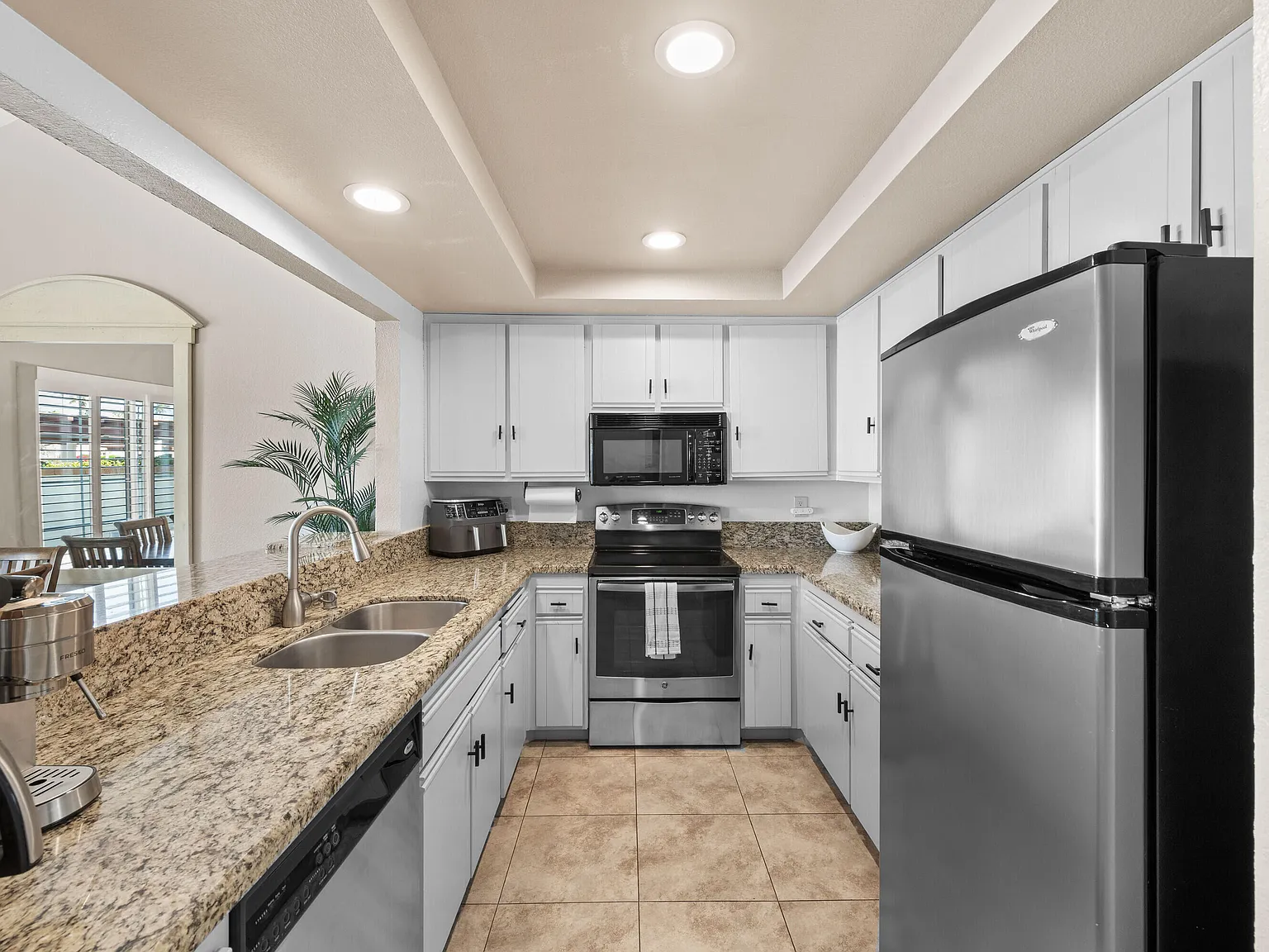 2 bed, 1383 sqft, $3,000 — Photo 3