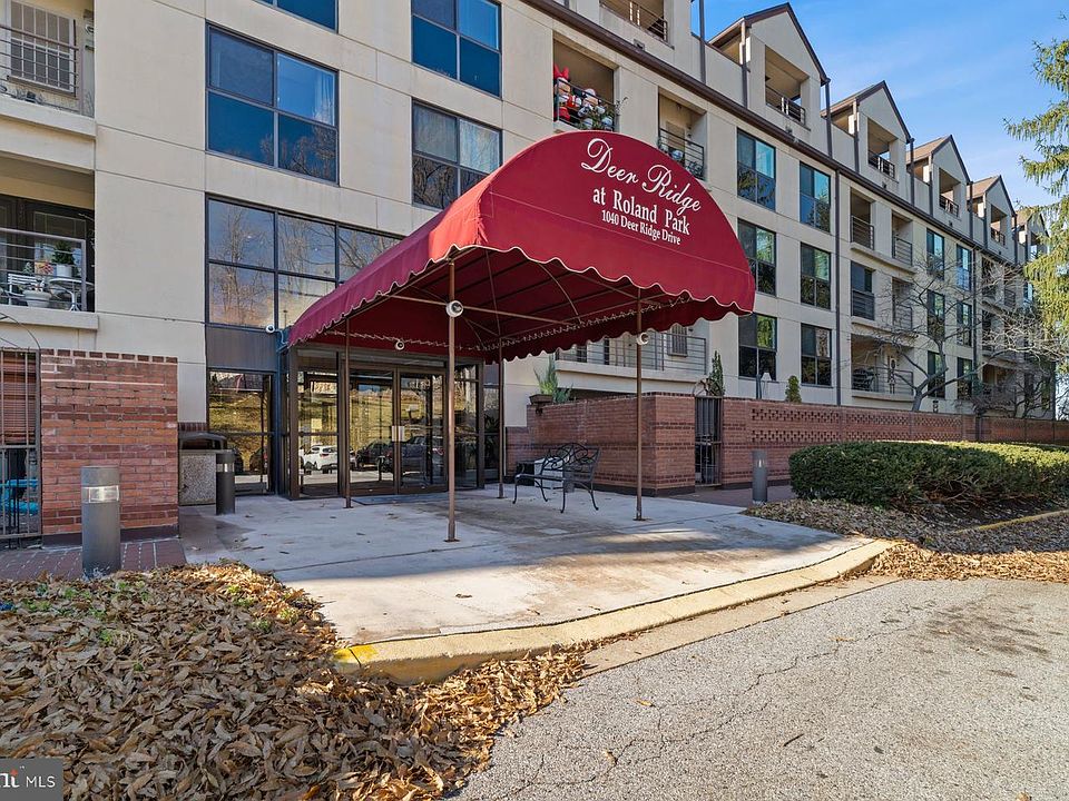 1st image of 1040 Deer Ridge Dr Unit 402