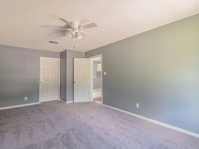 5407 Thrush Dr — Photo 5