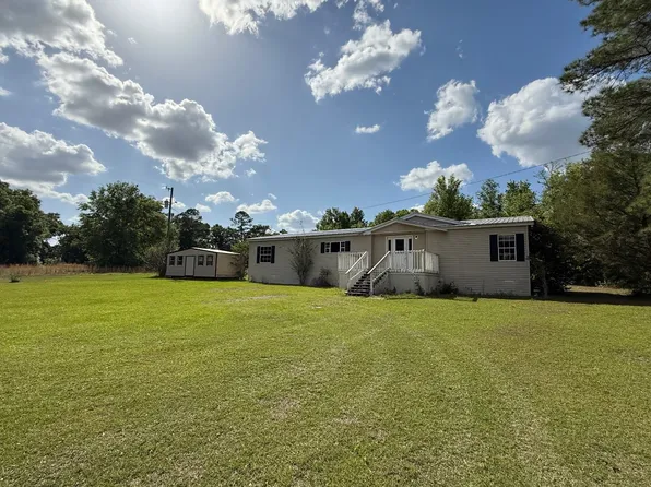 672 SW Bethlehem Ave, Fort White, FL 32038