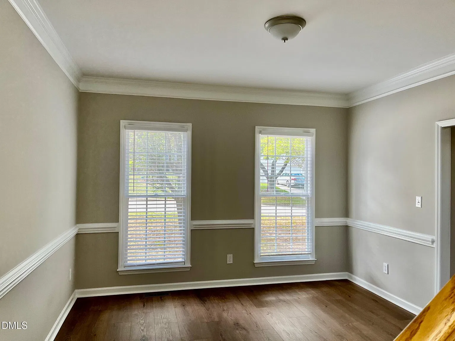 4 bed, 2.5 bath, 2413 sqft, $2,500 — Photo 4