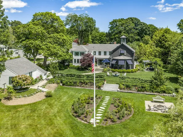 8 West Street, Kennebunkport, ME 04046