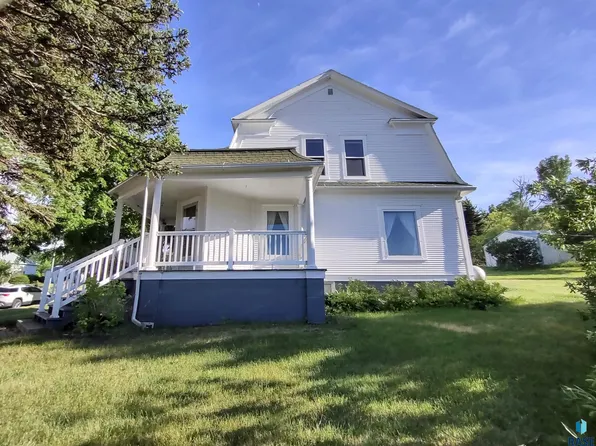 301 Main St W, Wessington Springs, SD 57382