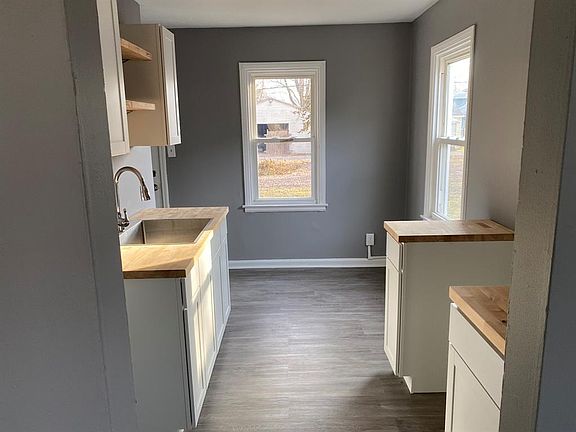 2nd image of 1137 Sharon Ave