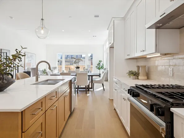 1520 W 21st St #A, Houston, TX 77008