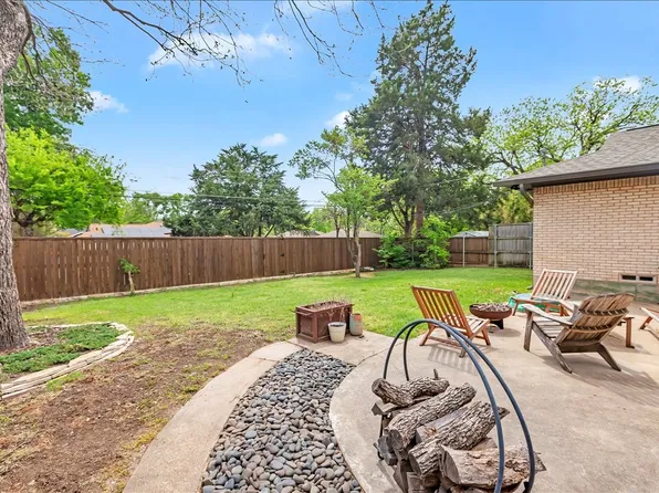 8030 Hunnicut Rd, Dallas, TX 75228