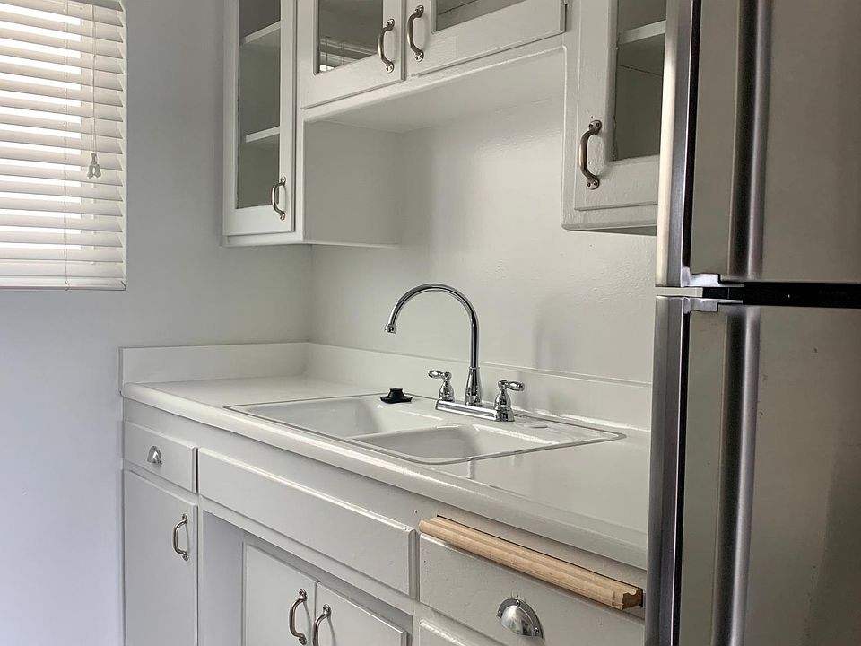 1st image of 4401 W Verdugo Ave APT W