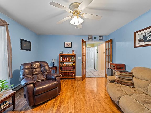 3rd image of 43 Maryvale Dr