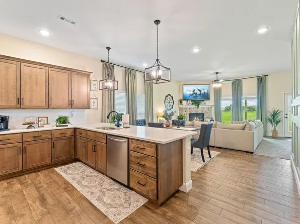 404 NW 59th Ave, Bentonville, AR 72713