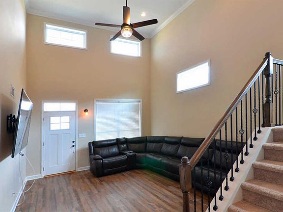 5th image of 789 Halford Pl