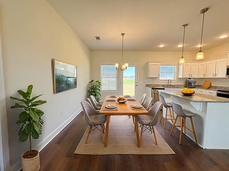401 Noble Ct — Photo 4