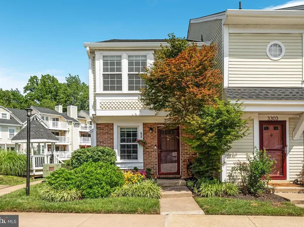 3301 Lakeside View Dr #2-1, Falls Church, VA 22041