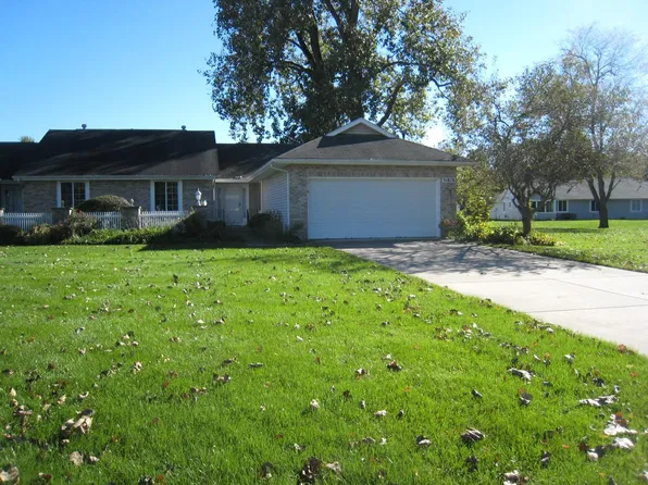 51876 Wembley Dr, South Bend, IN 46637