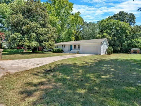 630 Valley Rd, Cedartown, GA 30125
