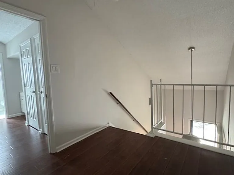 1908 Stephens St — Photo 22