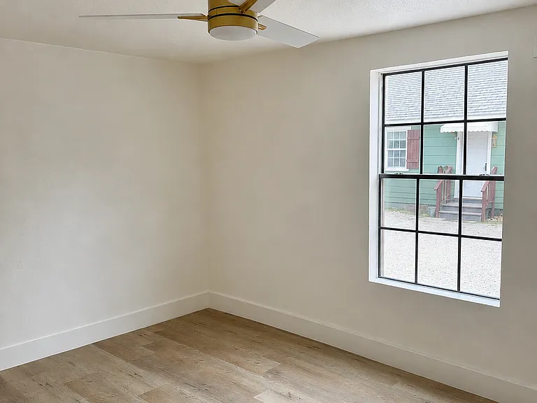 410 Randall St #9 — Photo 6