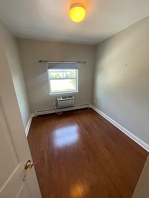 Rented by PMG Real Estate  | media 17