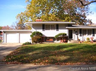 933 Westview Dr, Springfield, IL 62704