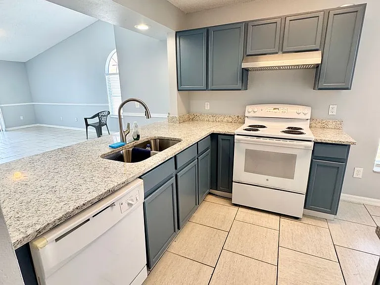 2298 Santa Lucia St — Photo 11