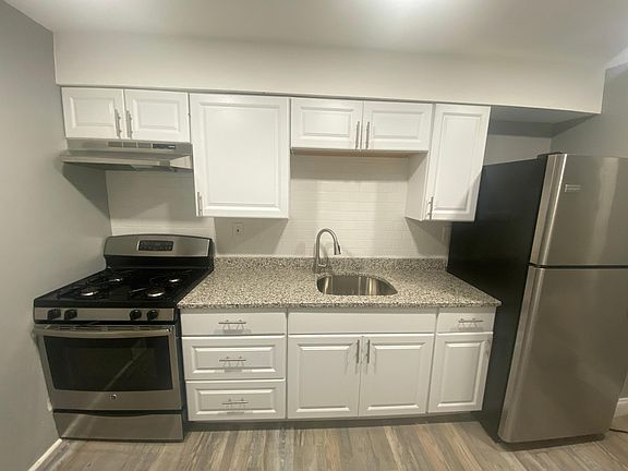 brand new kitchen, stainless steel appliances