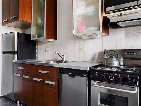 2nd image of 12 W Poplar Ave APT 205