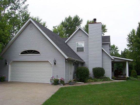 2nd image of 7165 Lake Forest Dr
