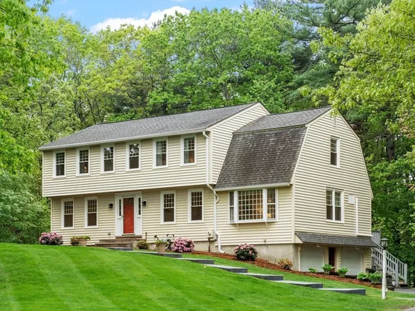163 Candlestick Rd, North Andover, MA 01845