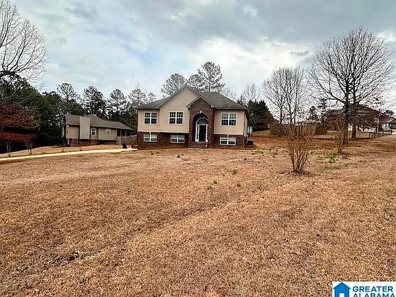 3rd image of 20 Parkwood Ln