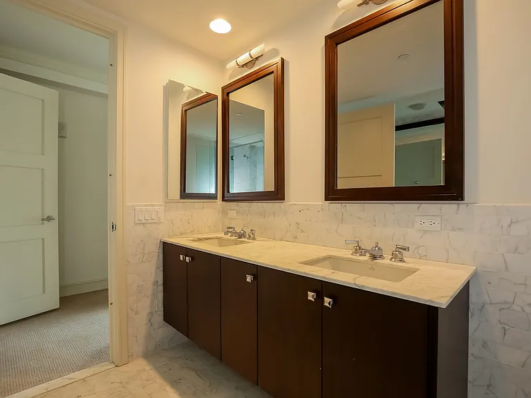 1 Renaissance Sq #21F — Photo 8