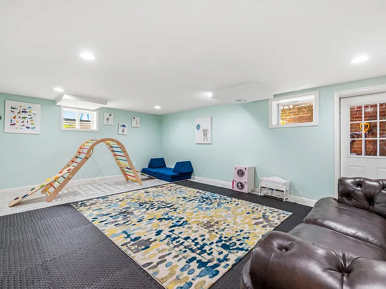 3604 Husted Dr — Photo 24