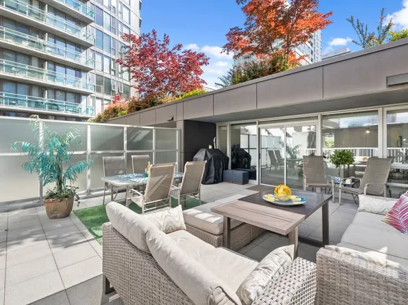 788 Hamilton St, Vancouver, BC V6B 0E9