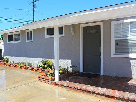 4th image of 9612 Cerritos Ave