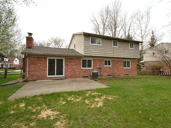 2nd image of 3707 Middleton Dr