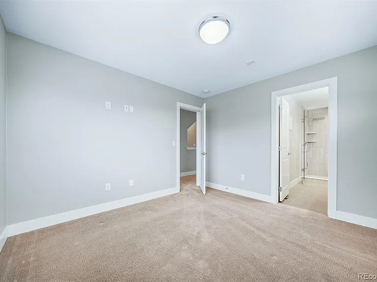 435 S Forest St #6 — Photo 24