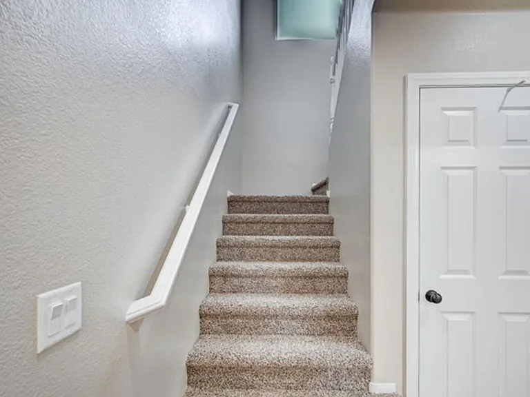 1013 Brinkman St — Photo 15