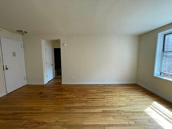4th image of 142-20 84th Dr #3N