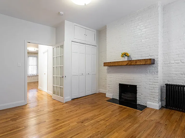 12 Minetta St #1 — Photo 1