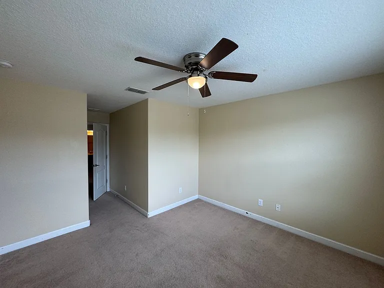 2832 Adelaide Ct — Photo 10