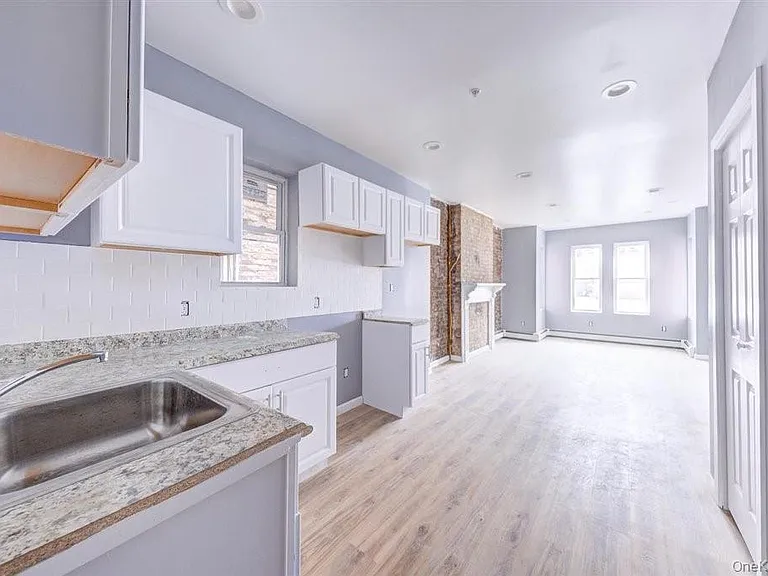 93 S Lander St #2 — Photo 8