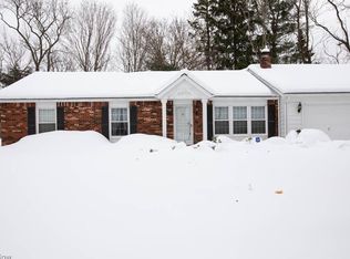 7220 Windsor Ln, Mentor, OH 44060
