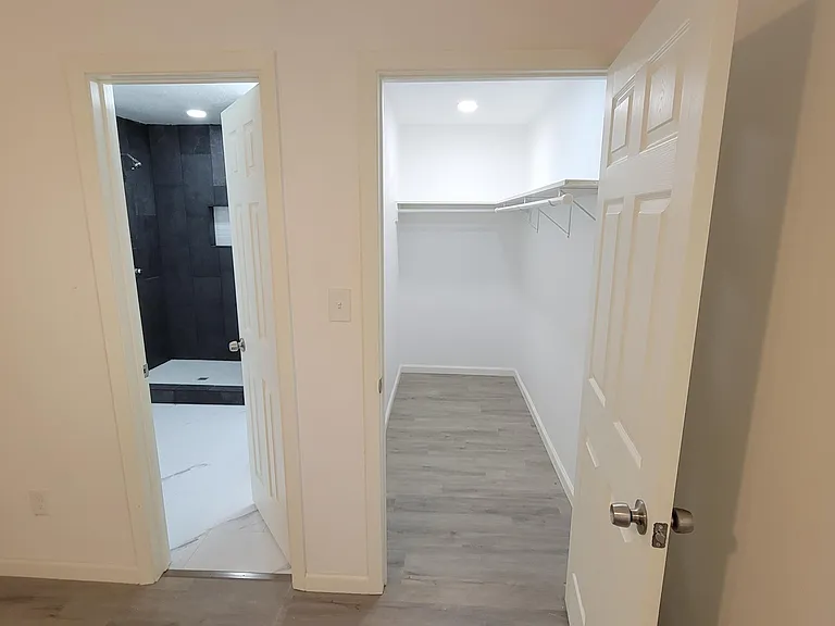 301 Robbins St — Photo 14