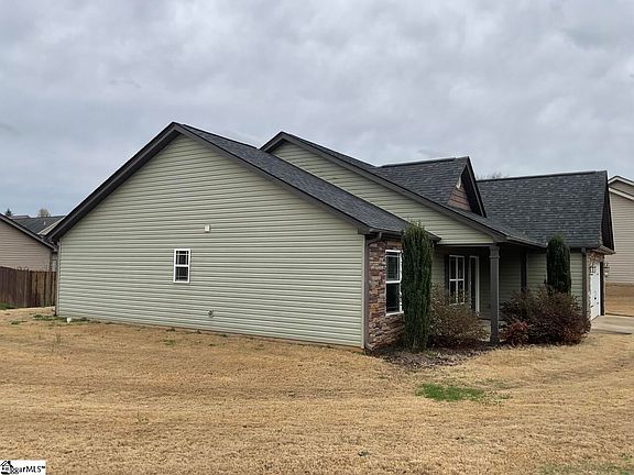 3rd image of 313 Gleaner Dr