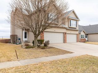 3610 Ballyford Dr, Bloomington, IL 61704