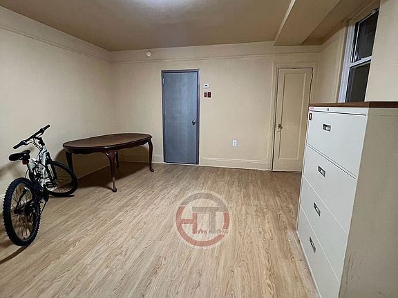 4th image of 1850 Watson Ave Floor 1