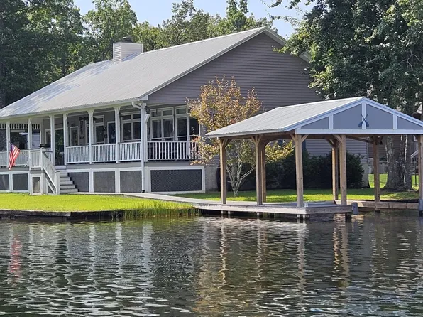 1148 Hileah Dr, Crossville, TN 38572