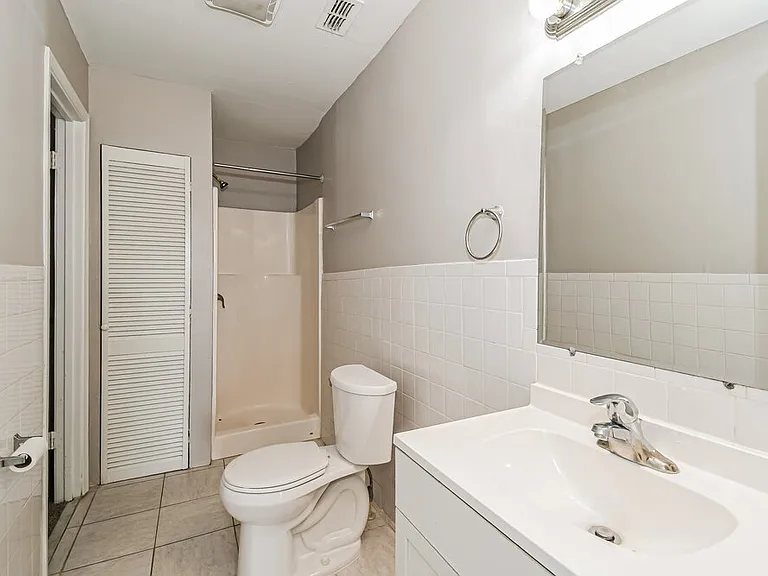 914 Allison St — Photo 12