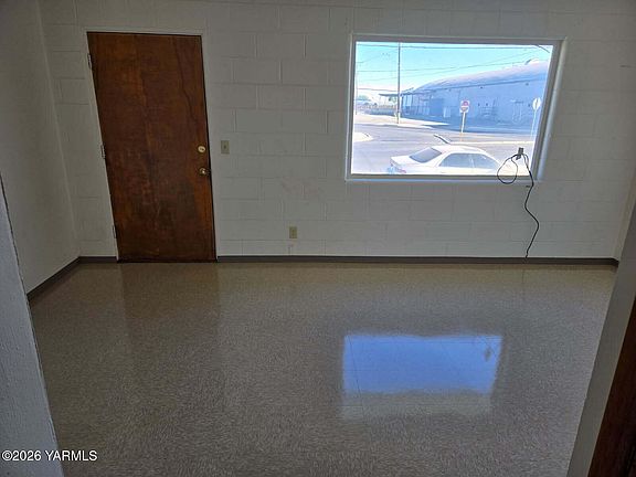 2nd image of 301 E Edison Ave