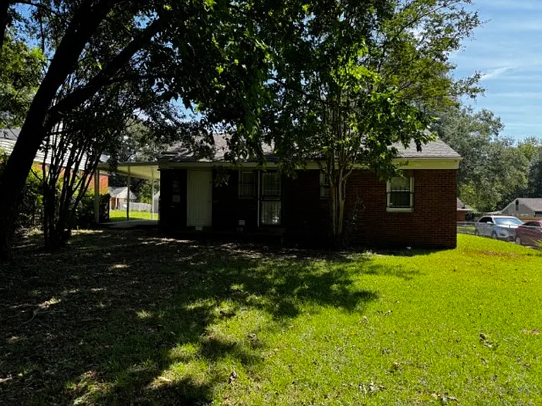 2311 Imogene St — Photo 14