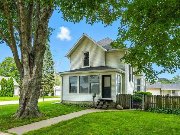 1038 N 6th Ave, Washington, IA 52353